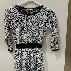 Stylish LEI black and white animal print sweater dress size 7